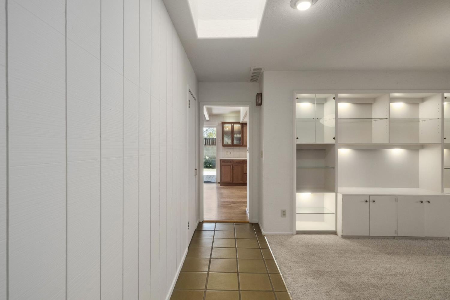 1510 E Austin Way, Fresno, CA 93704