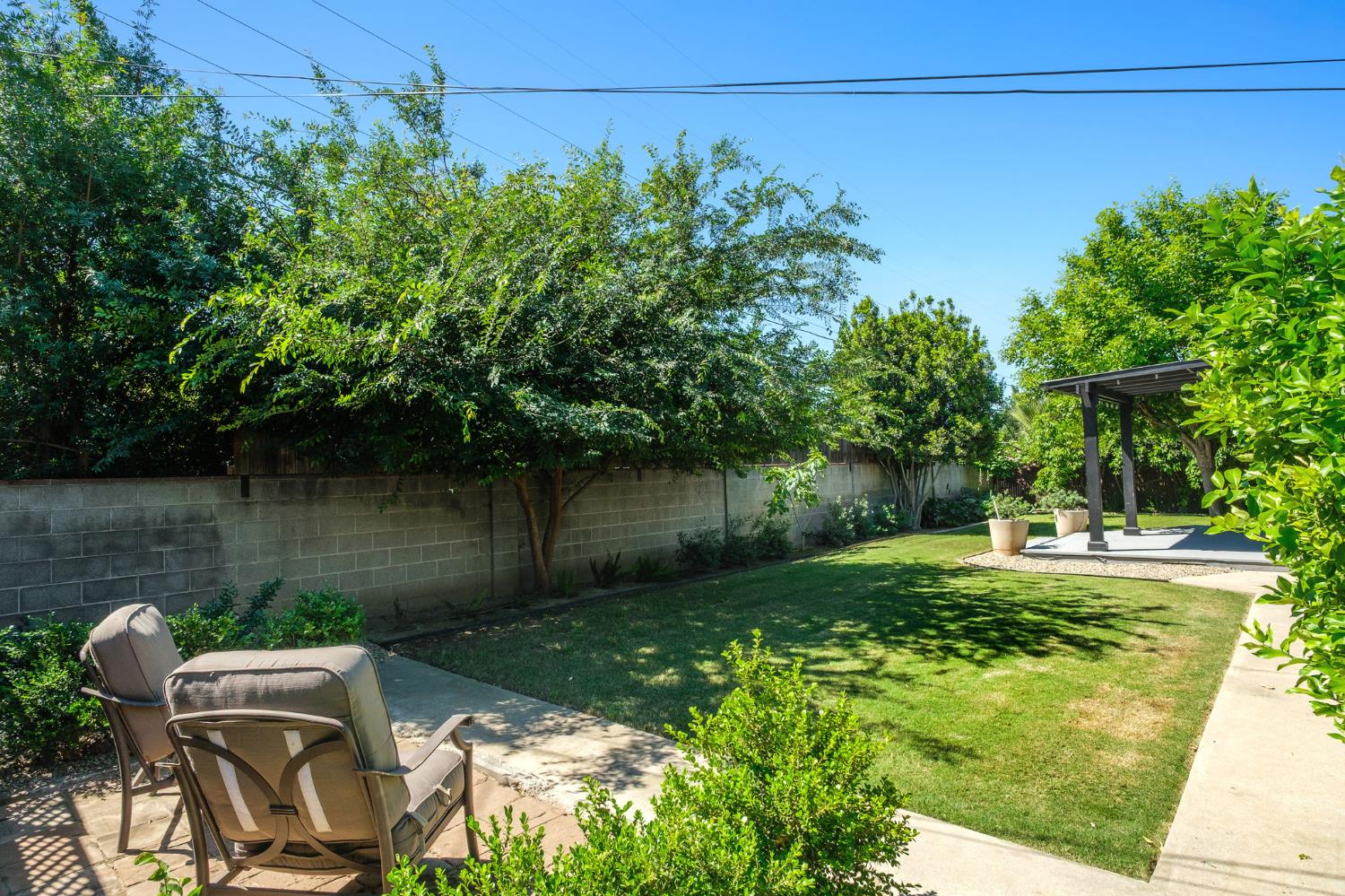 1510 E Austin Way, Fresno, CA 93704