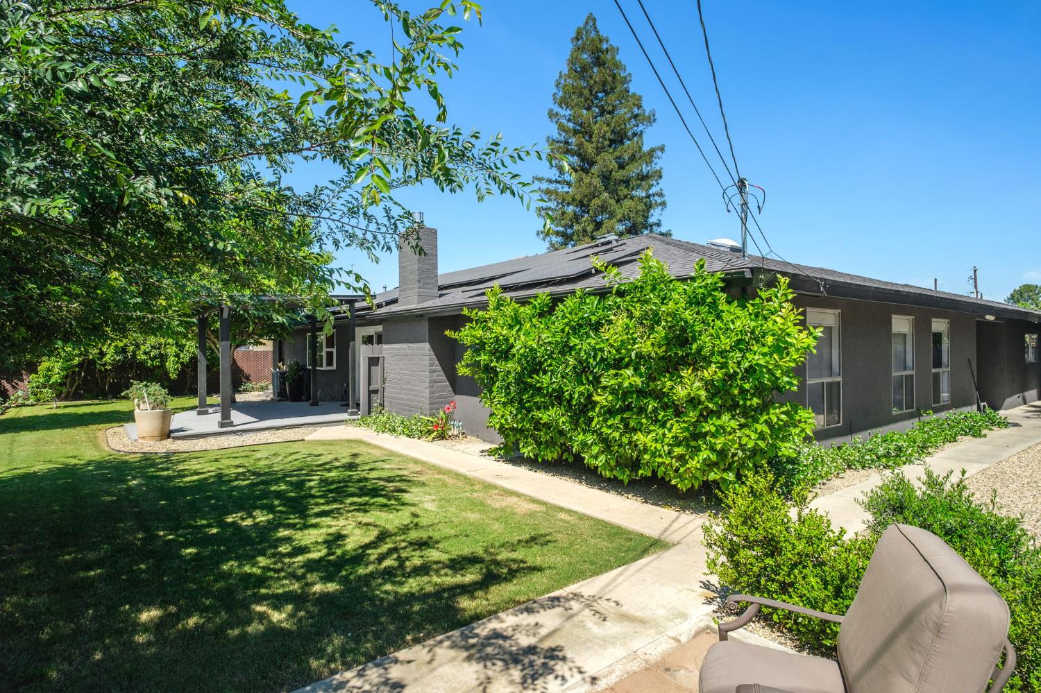 1510 E Austin Way, Fresno, CA 93704