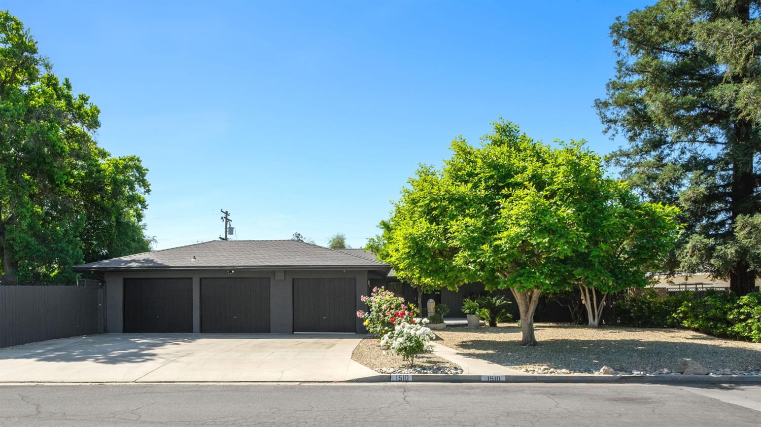 1510 E Austin Way, Fresno, CA 93704
