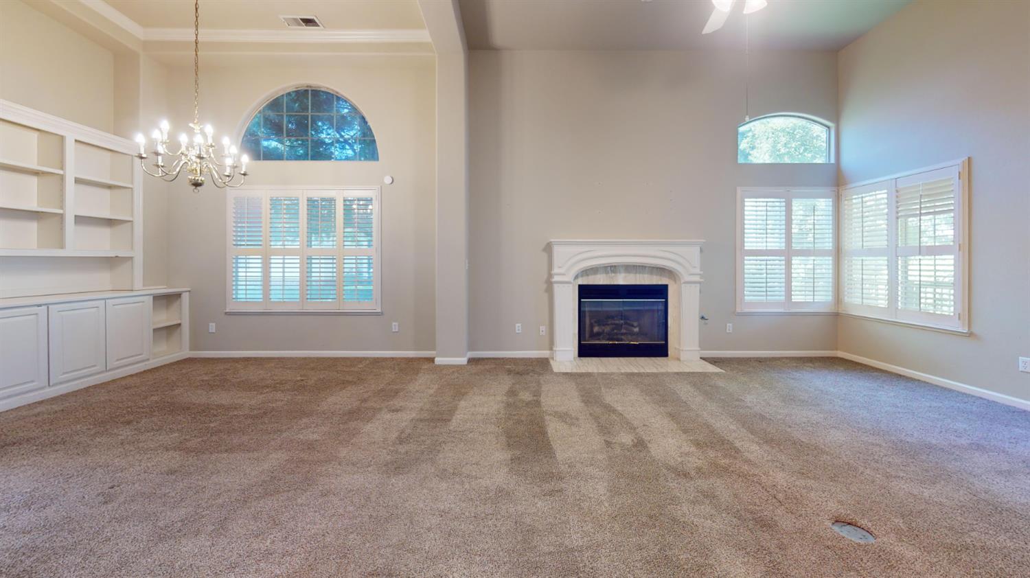 2808 W Brentford Ct, Fresno, CA 93711