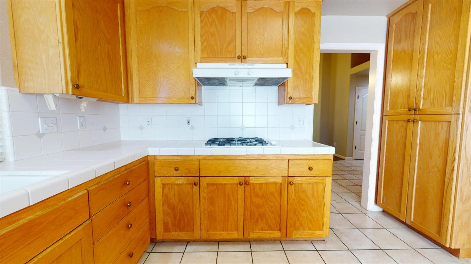 2808 W Brentford Ct, Fresno, CA 93711