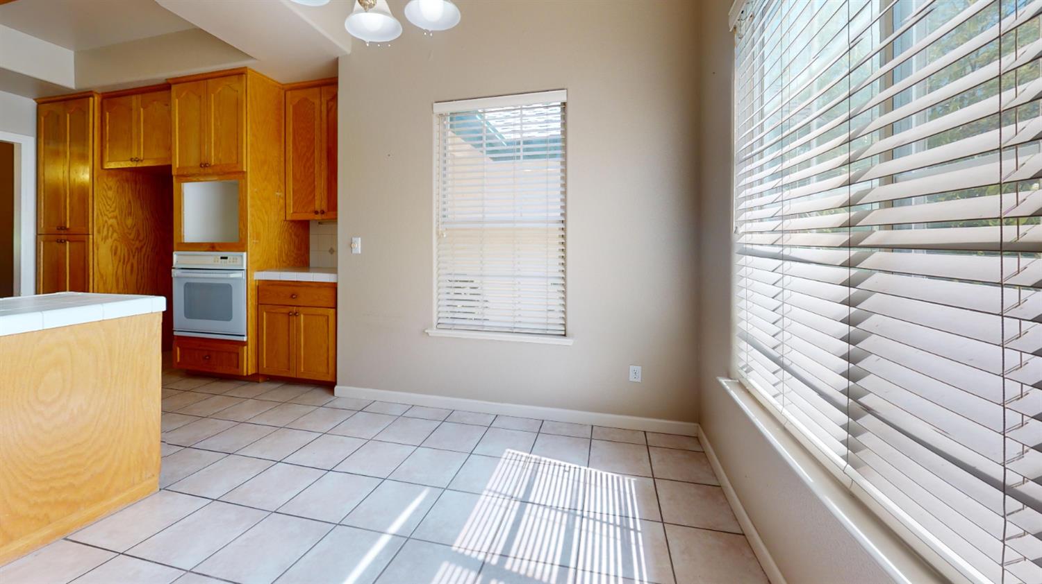 2808 W Brentford Ct, Fresno, CA 93711