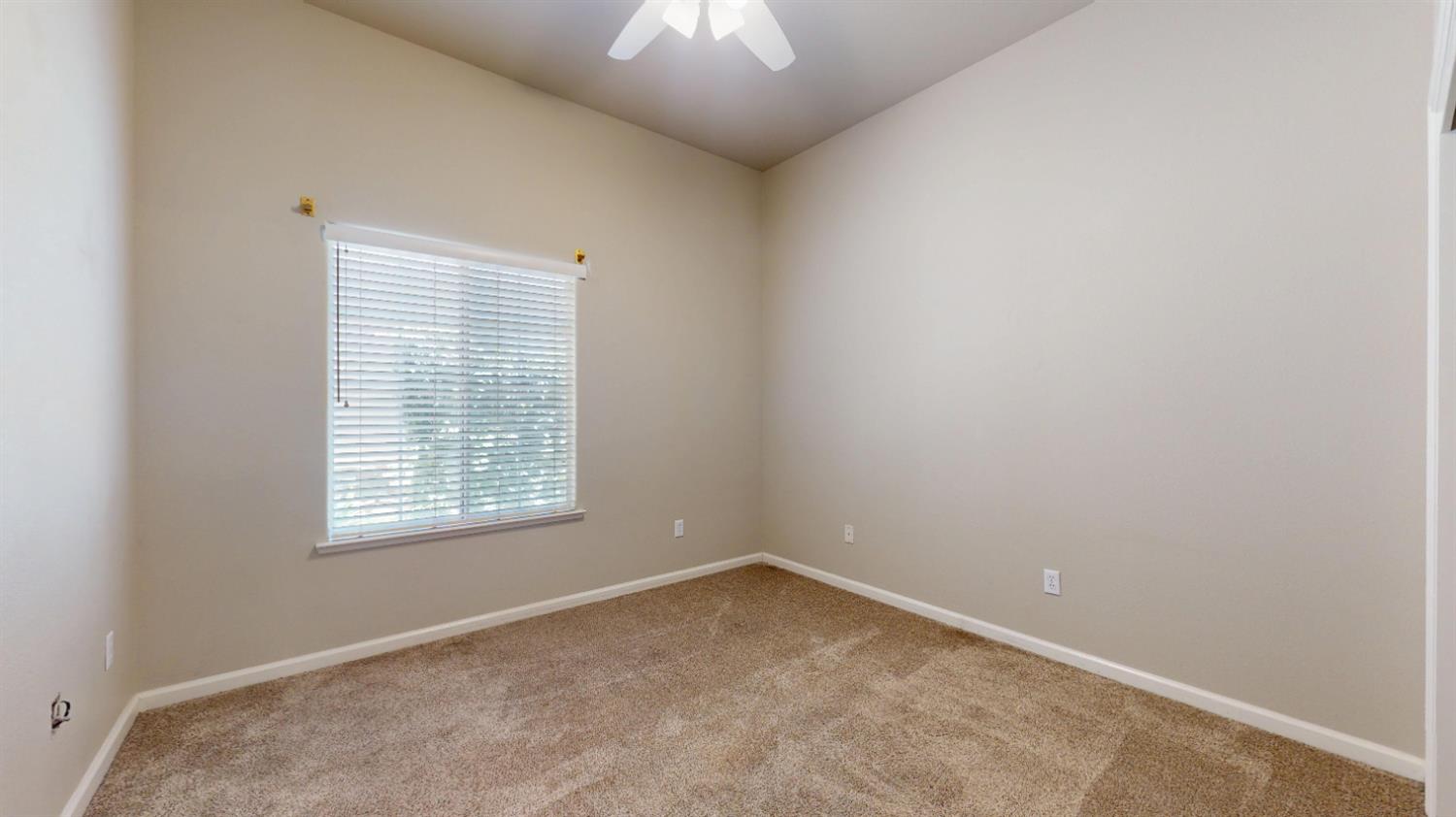 2808 W Brentford Ct, Fresno, CA 93711