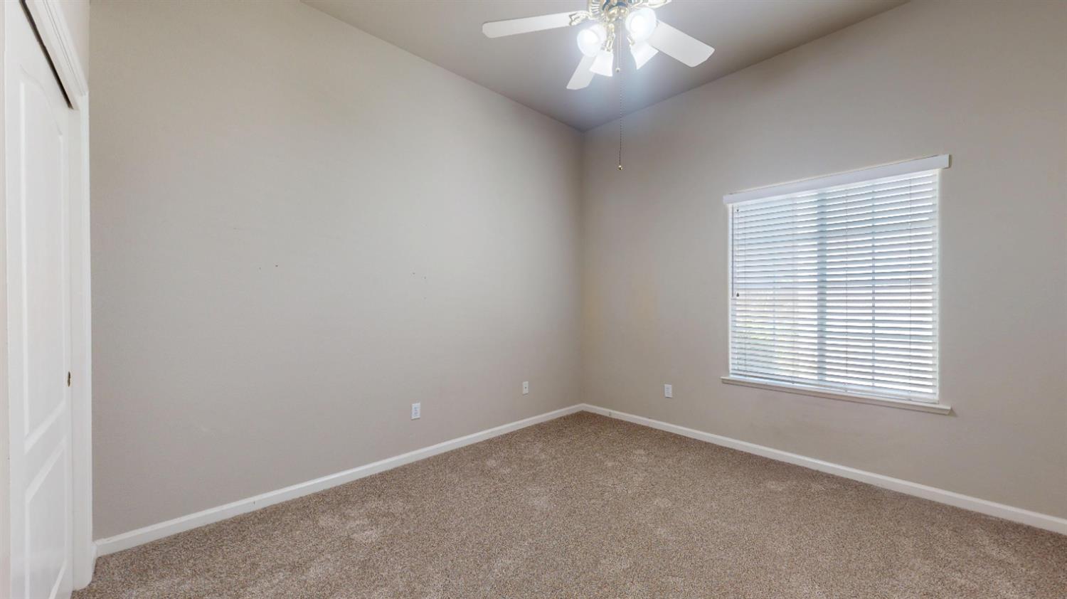 2808 W Brentford Ct, Fresno, CA 93711