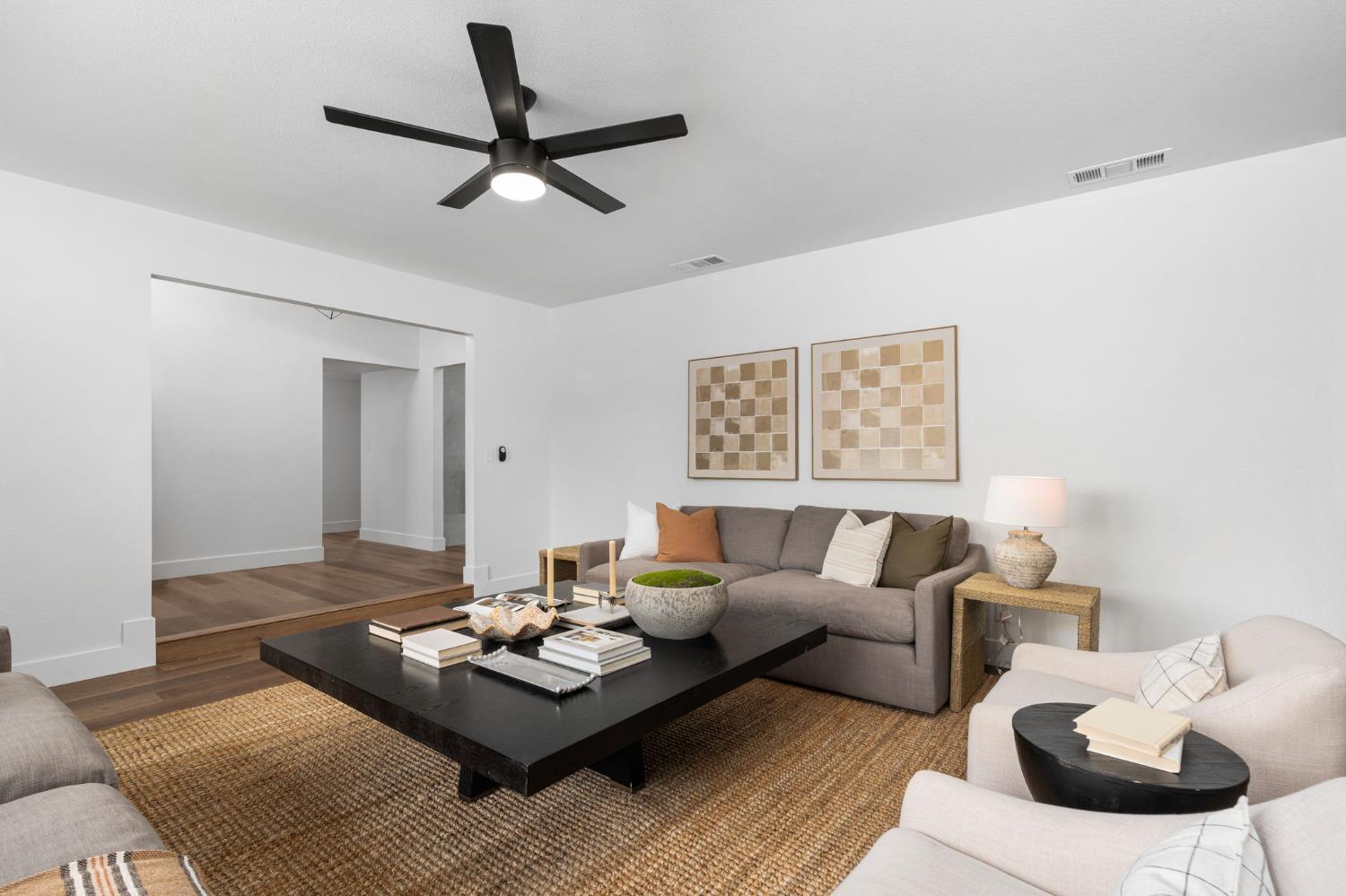 2626 W Scott Ave, Fresno, CA 93711