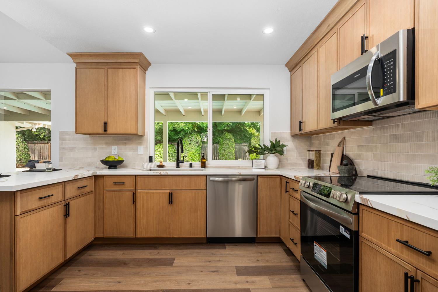 2626 W Scott Ave, Fresno, CA 93711