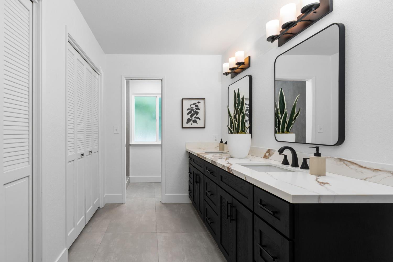 2626 W Scott Ave, Fresno, CA 93711