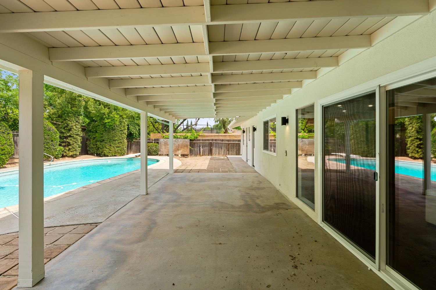 2626 W Scott Ave, Fresno, CA 93711