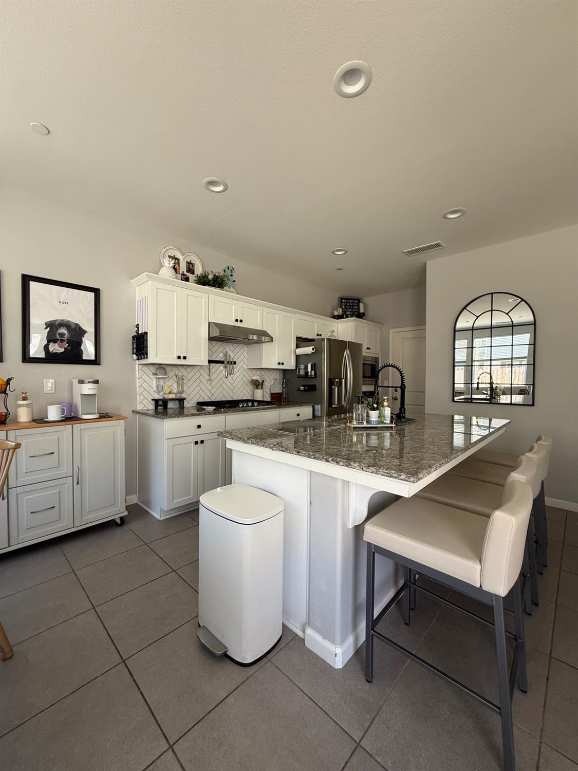 6347 N Alta Vista Ln, Fresno, CA 93722