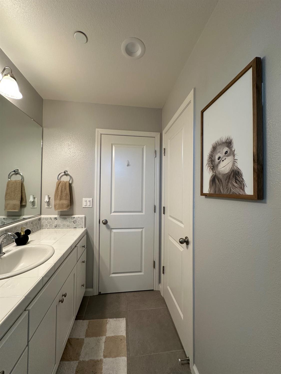 6347 N Alta Vista Ln, Fresno, CA 93722