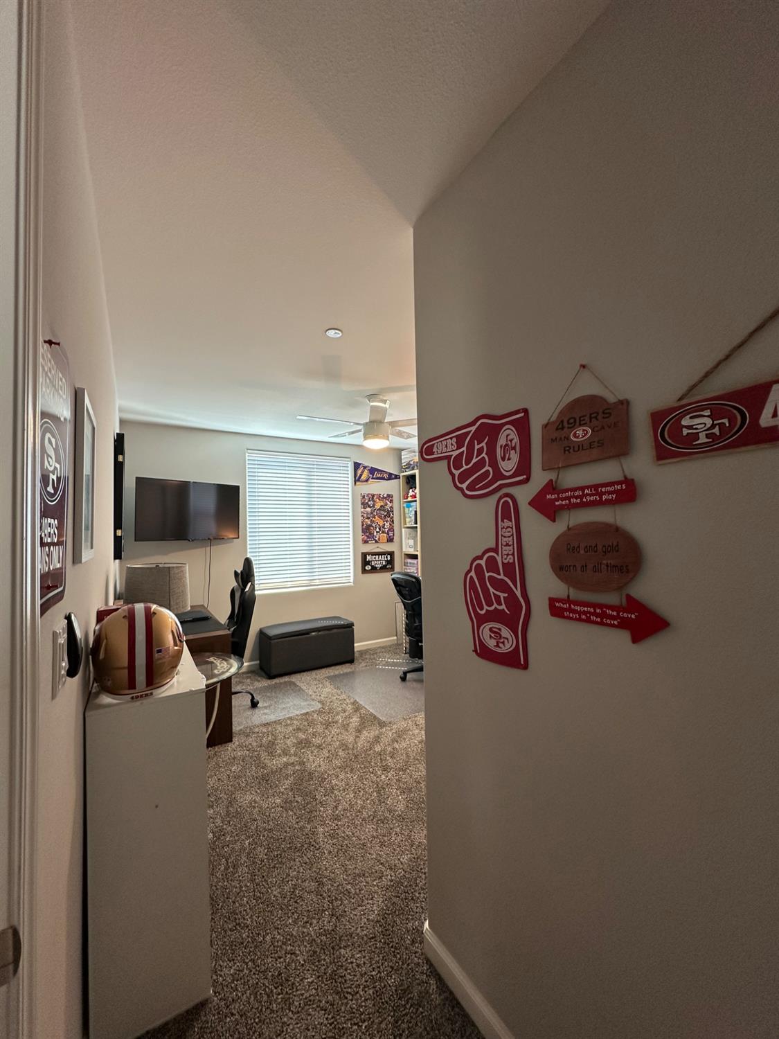 6347 N Alta Vista Ln, Fresno, CA 93722