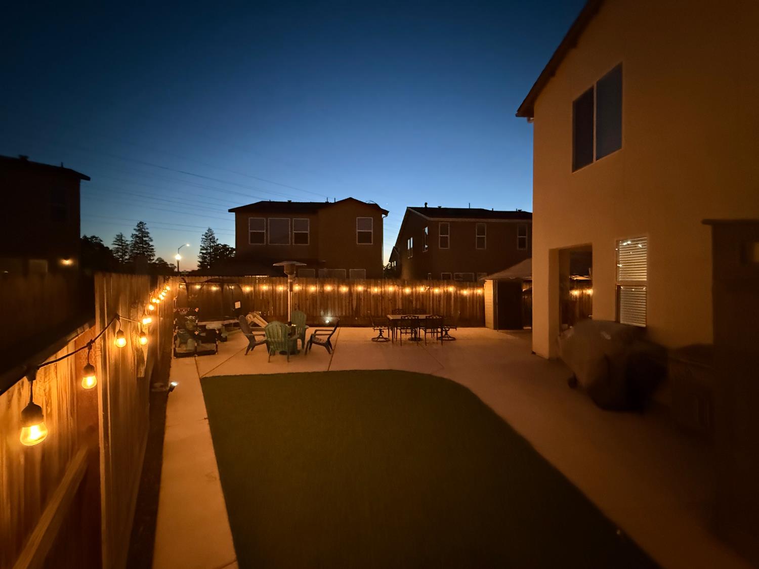 6347 N Alta Vista Ln, Fresno, CA 93722