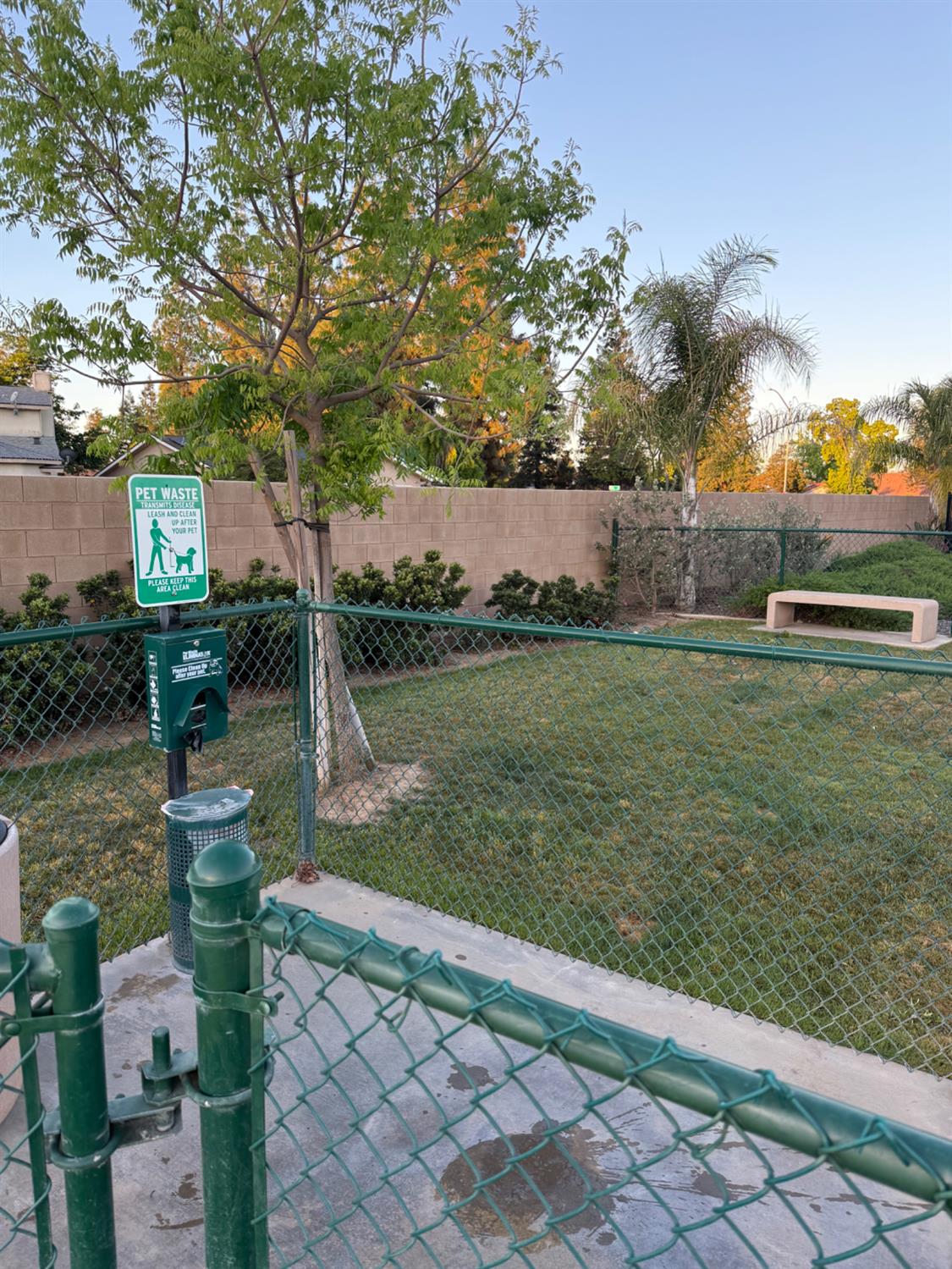 6347 N Alta Vista Ln, Fresno, CA 93722