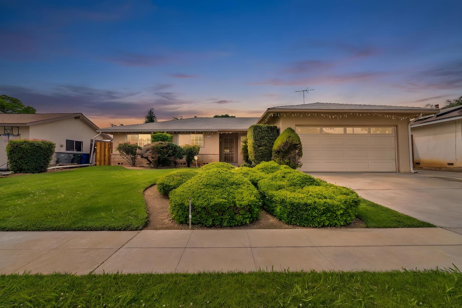 2158 E Palo Alto Ave, Fresno, CA 93710