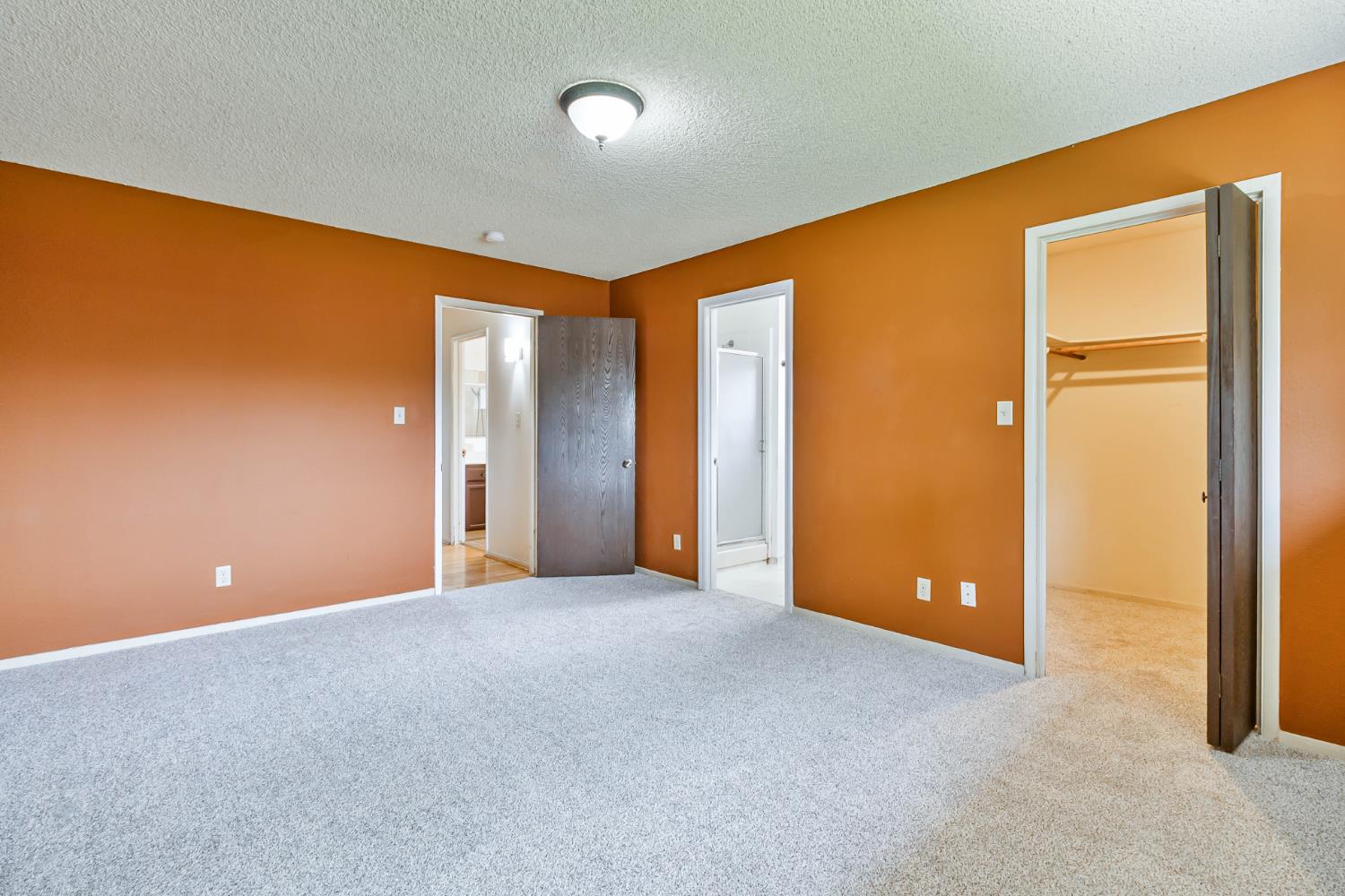 2158 E Palo Alto Ave, Fresno, CA 93710