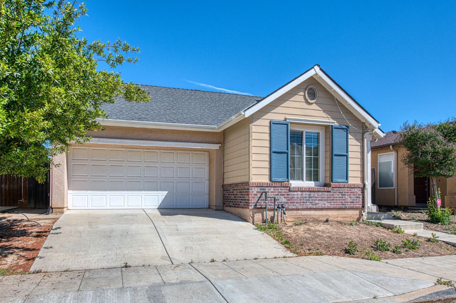 7362 E Ramona Way, Fresno, CA 93737