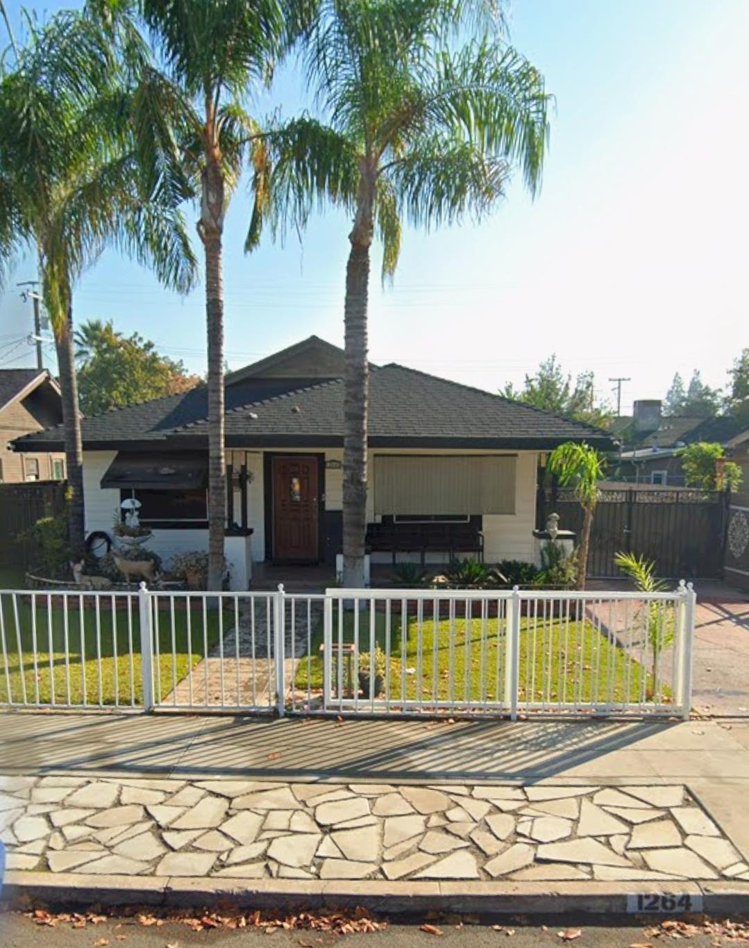 1264 N Calaveras St, Fresno, CA 93728