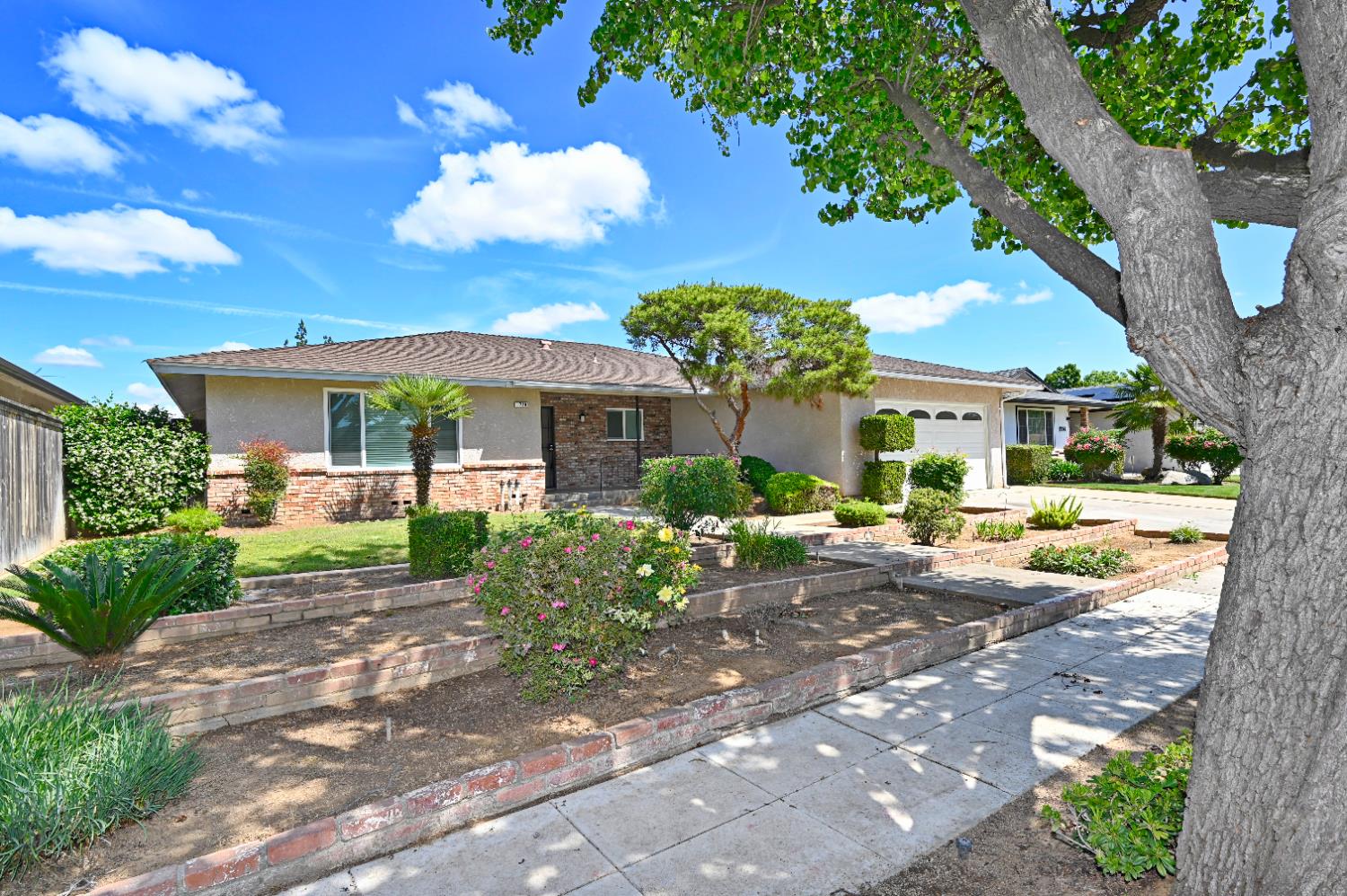 1728 W Fremont Ave, Fresno, CA 93711