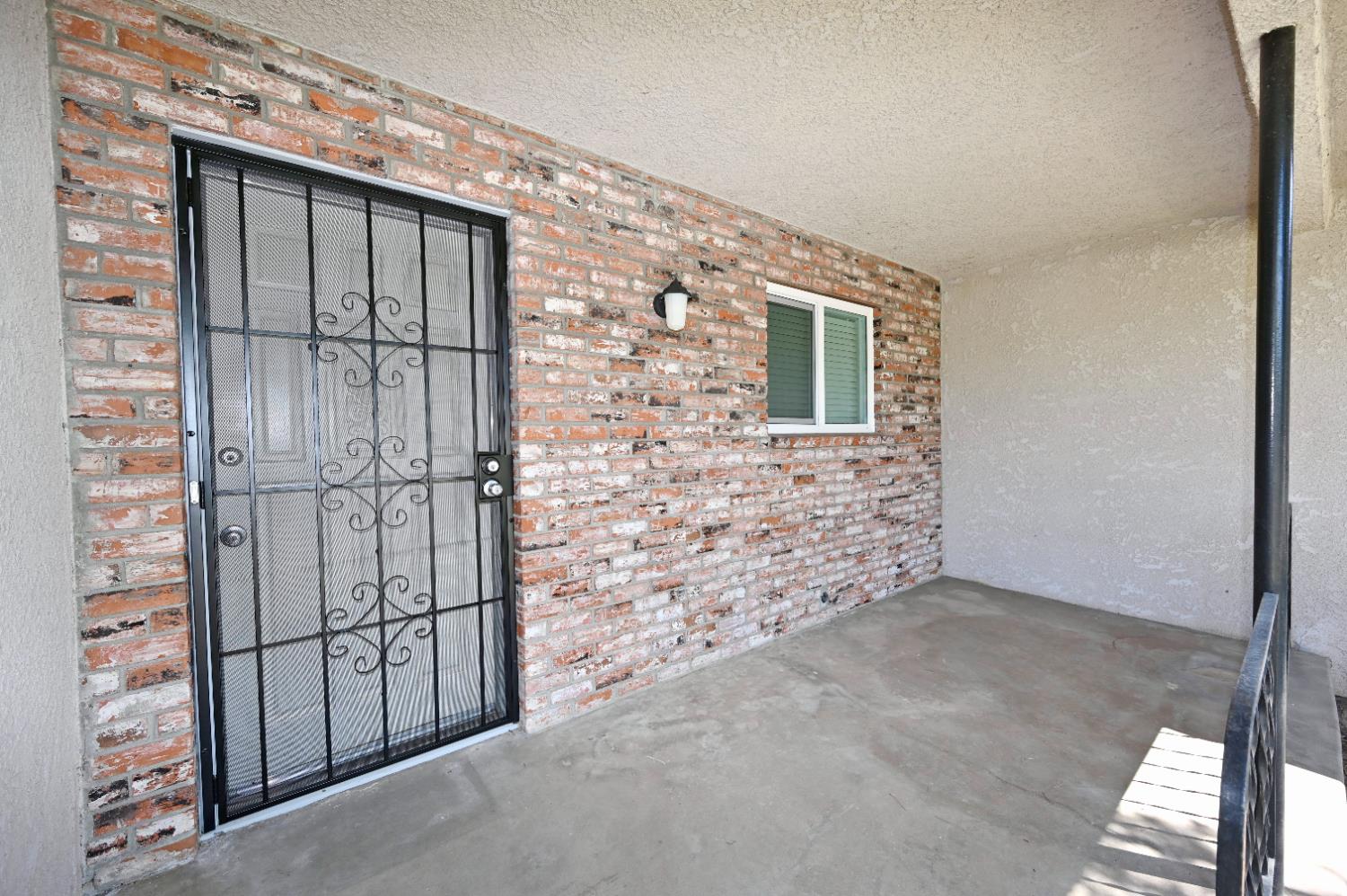 1728 W Fremont Ave, Fresno, CA 93711