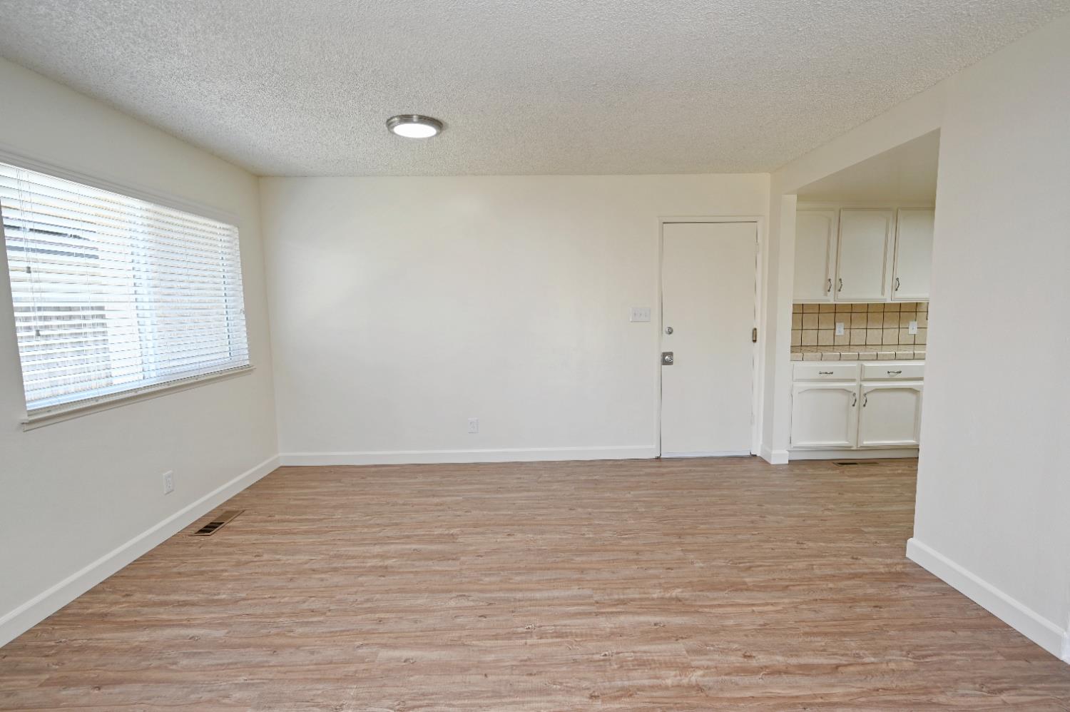 1728 W Fremont Ave, Fresno, CA 93711