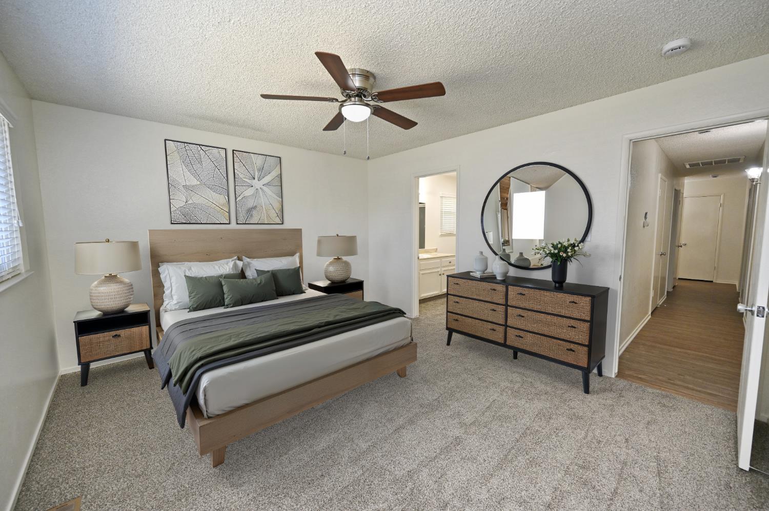 1728 W Fremont Ave, Fresno, CA 93711