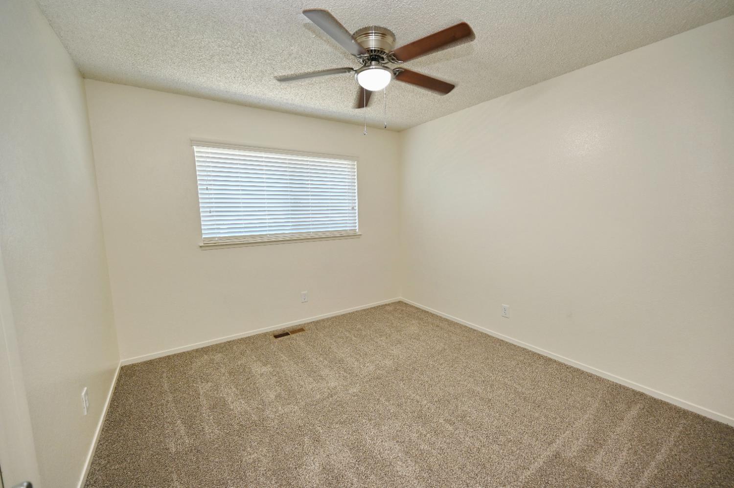 1728 W Fremont Ave, Fresno, CA 93711