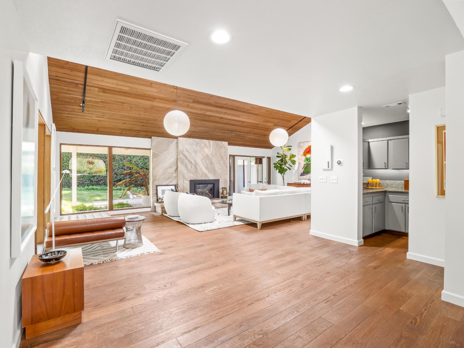 3715 W Birch Ave, Fresno, CA 93711