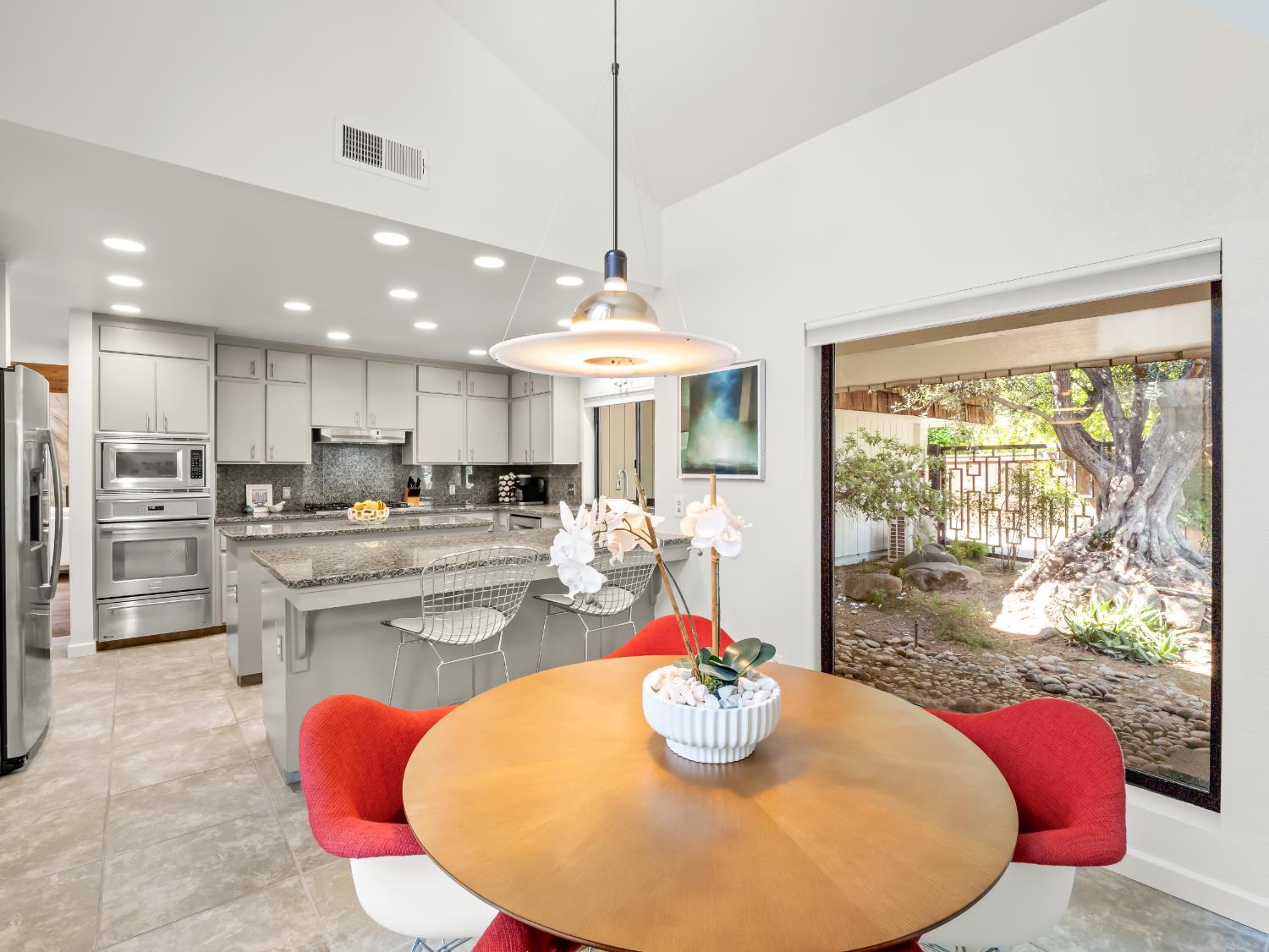 3715 W Birch Ave, Fresno, CA 93711