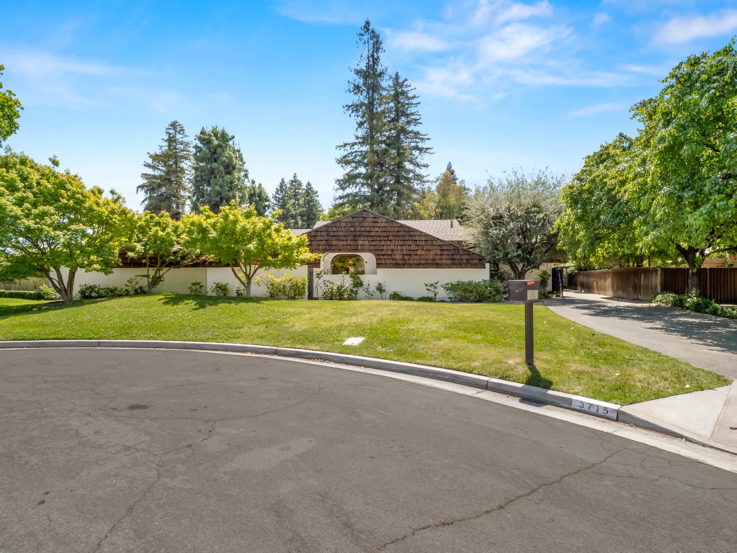 3715 W Birch Ave, Fresno, CA 93711