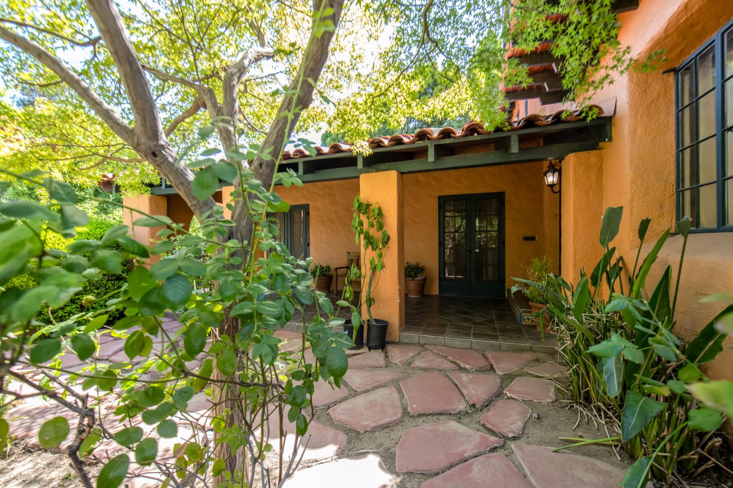 350 E Terrace Ave, Fresno, CA 93704