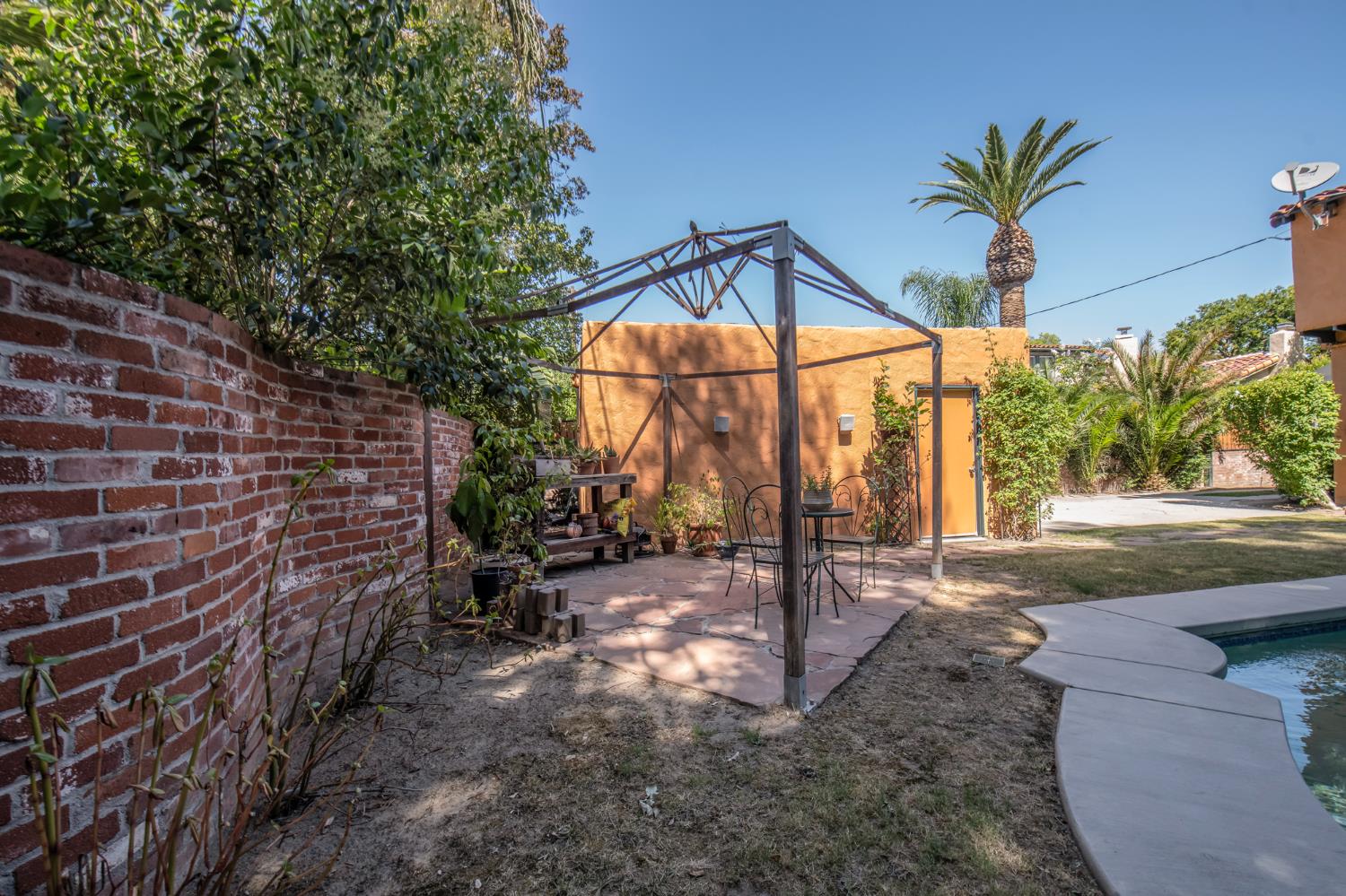 350 E Terrace Ave, Fresno, CA 93704