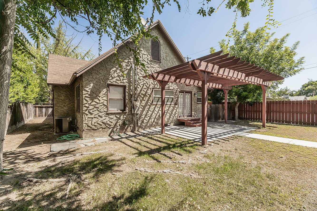 750 E Yale Ave, Fresno, CA 93704