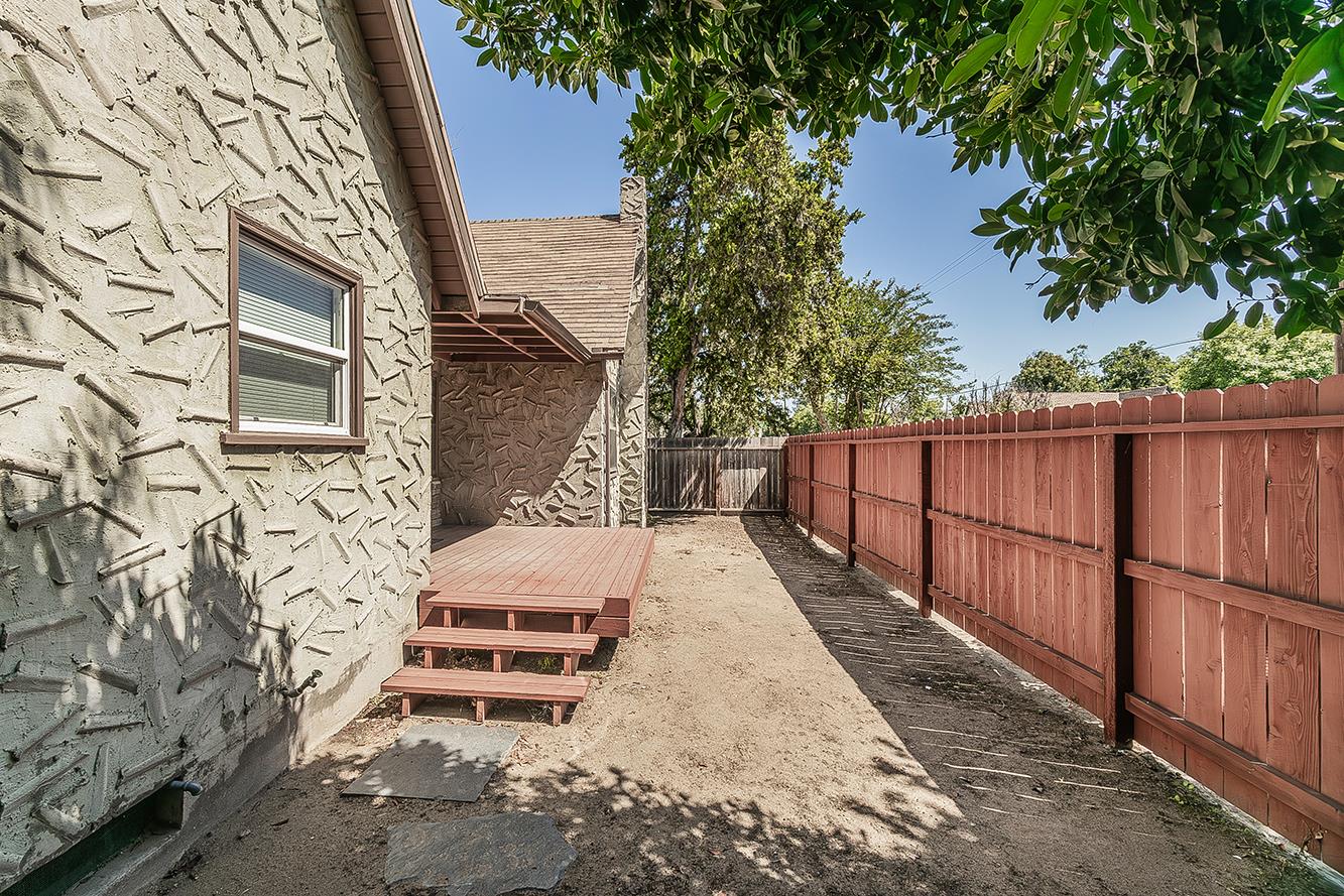 750 E Yale Ave, Fresno, CA 93704
