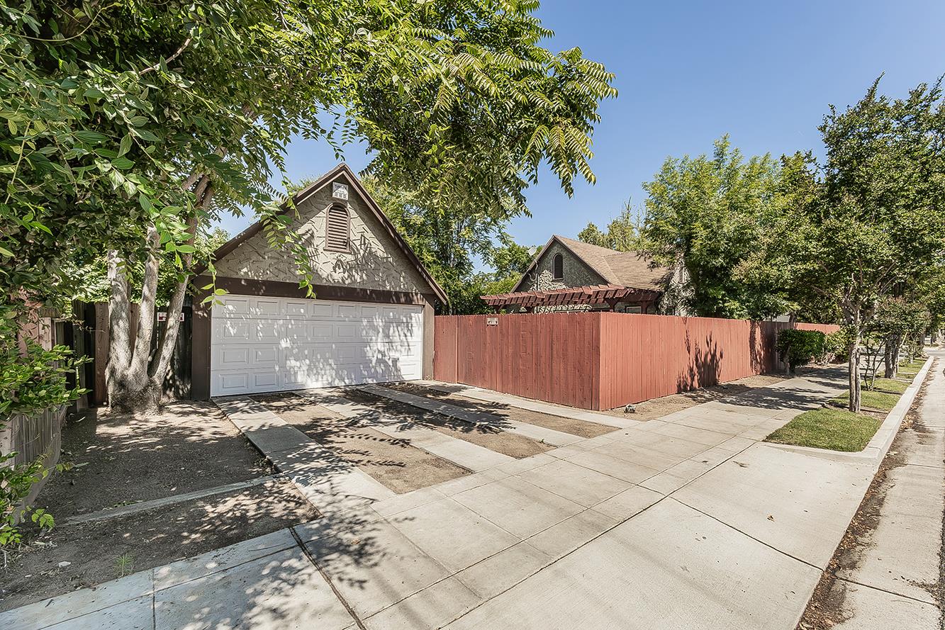 750 E Yale Ave, Fresno, CA 93704