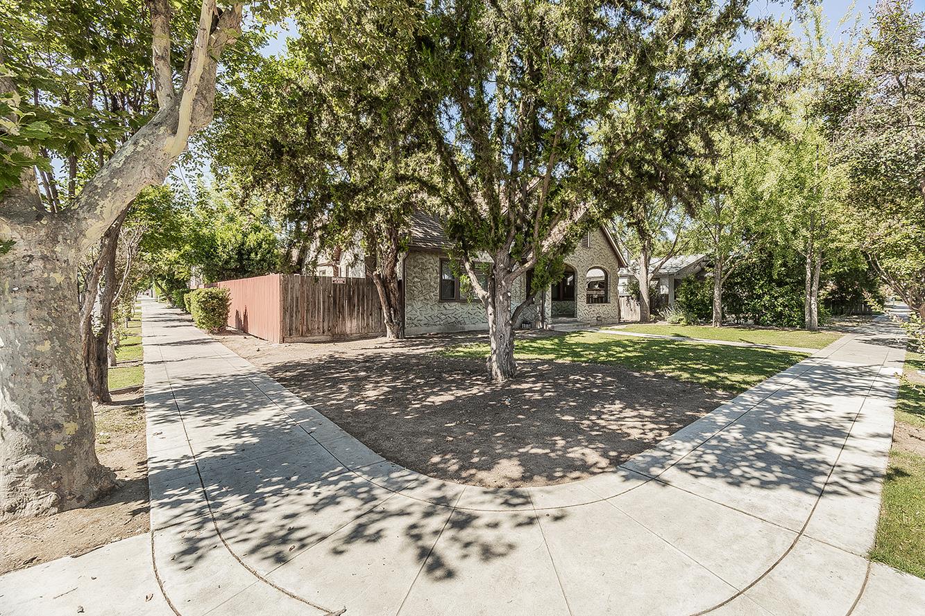 750 E Yale Ave, Fresno, CA 93704