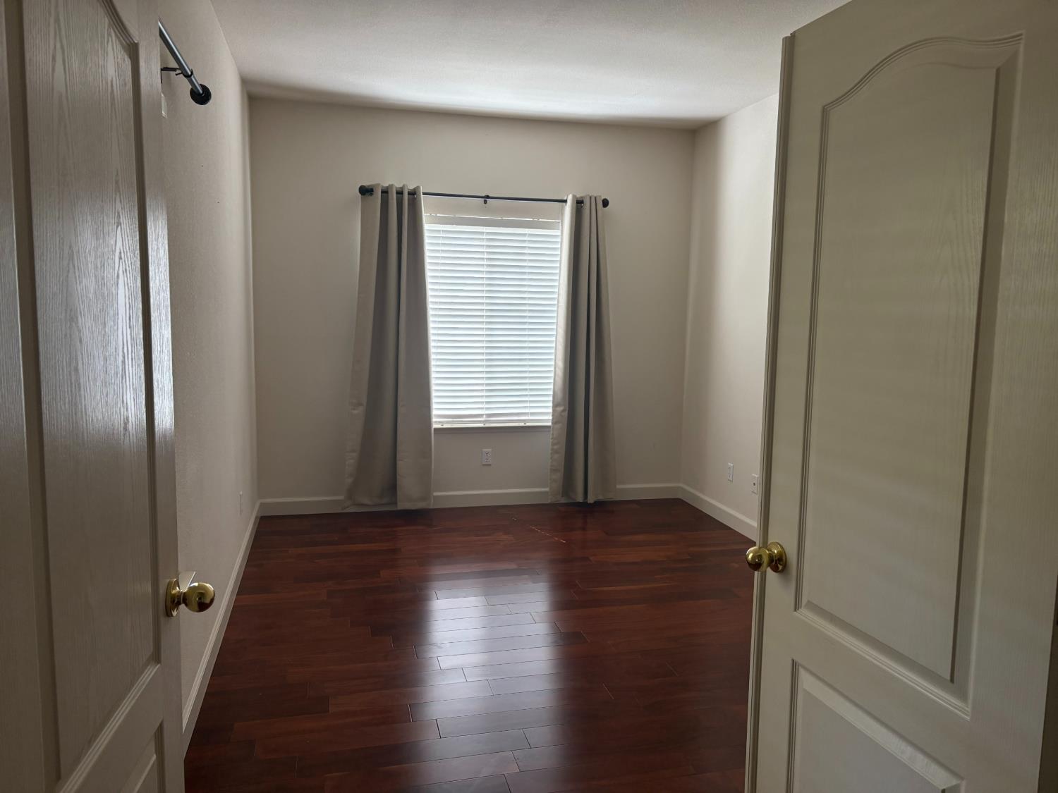 8002 N 5Th St, Fresno, CA 93720