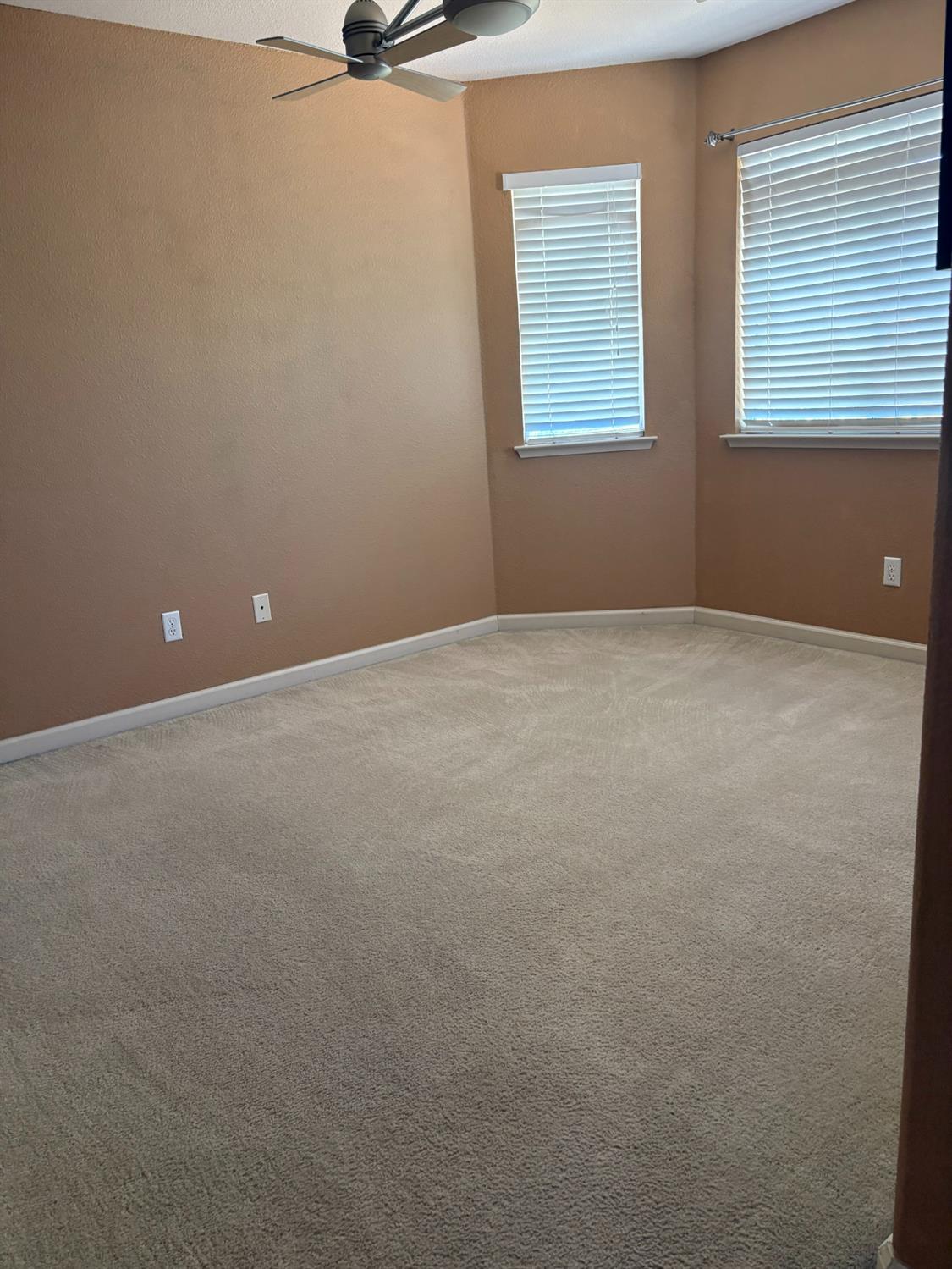 8002 N 5Th St, Fresno, CA 93720