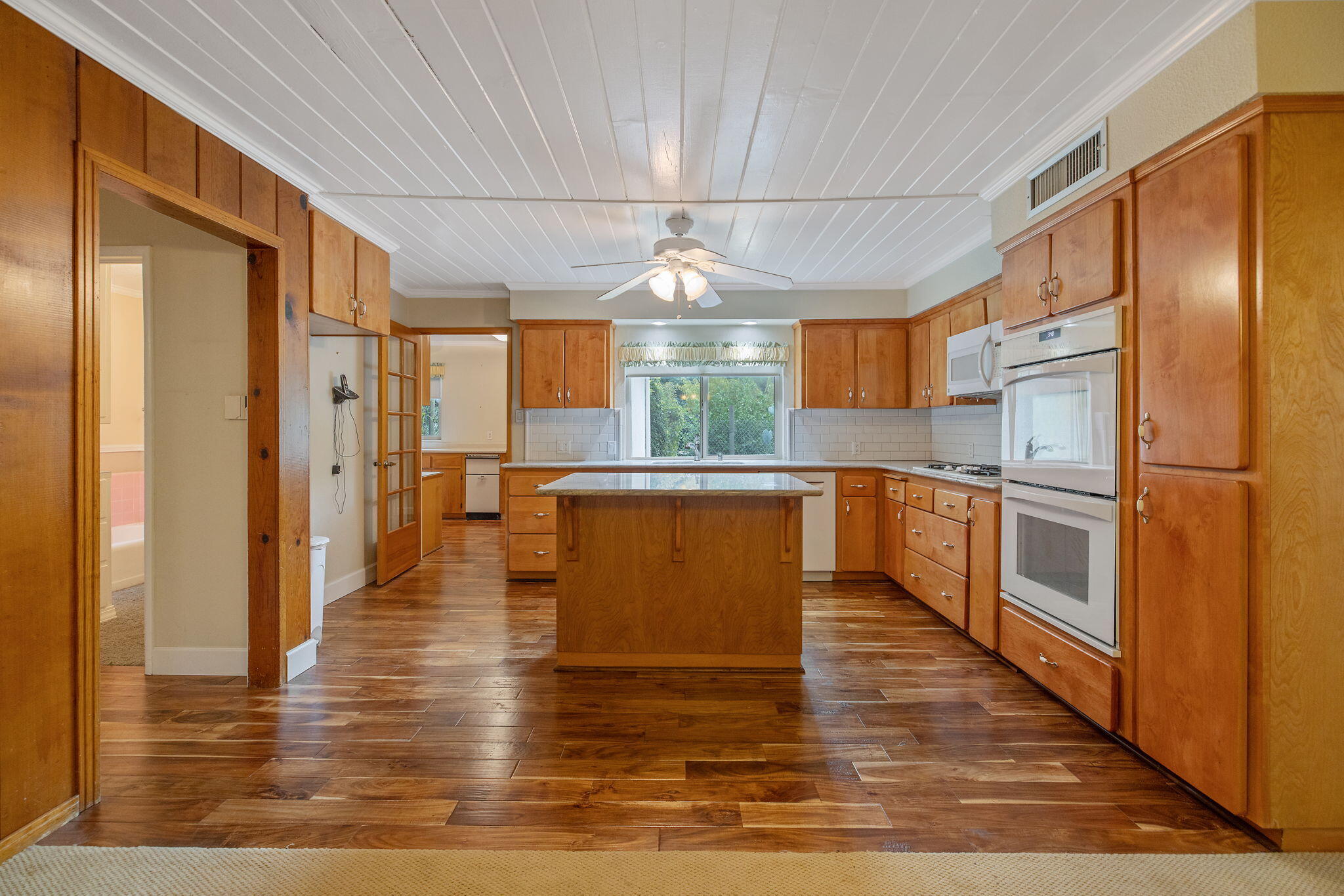 1714 N Blythe Ave, Fresno, CA 93722