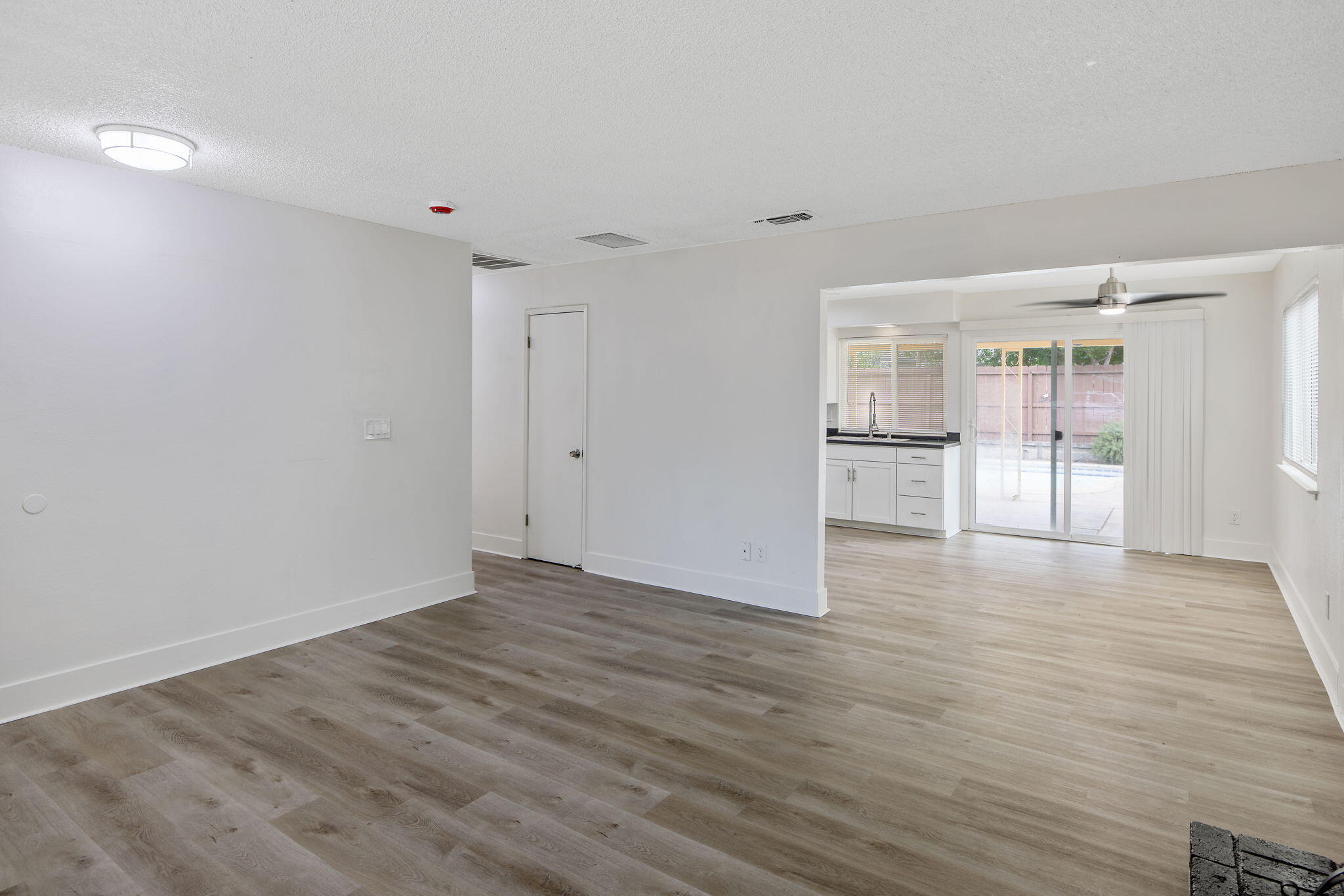 534 W Swift Ave, Fresno, CA 93705