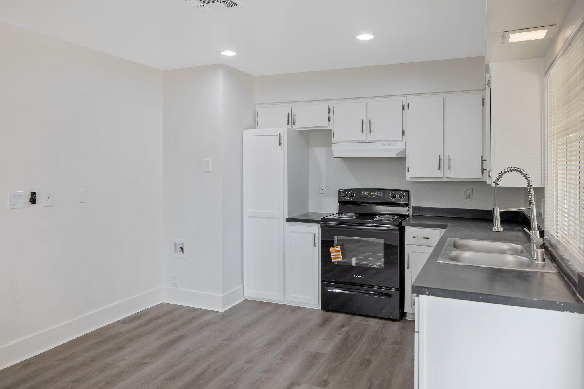 534 W Swift Ave, Fresno, CA 93705